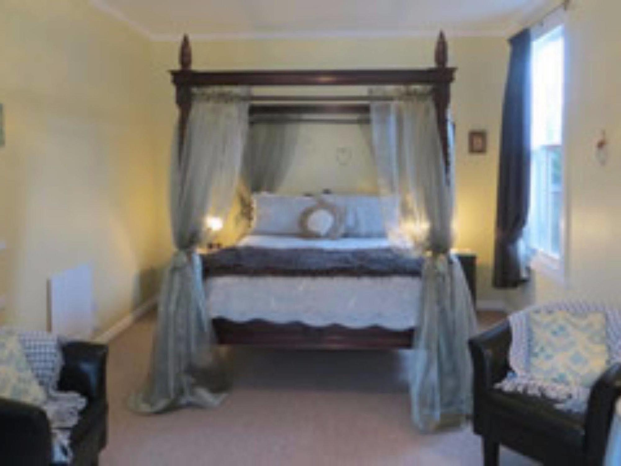 Cotswold Cottage Bed And Breakfast Темс Экстерьер фото
