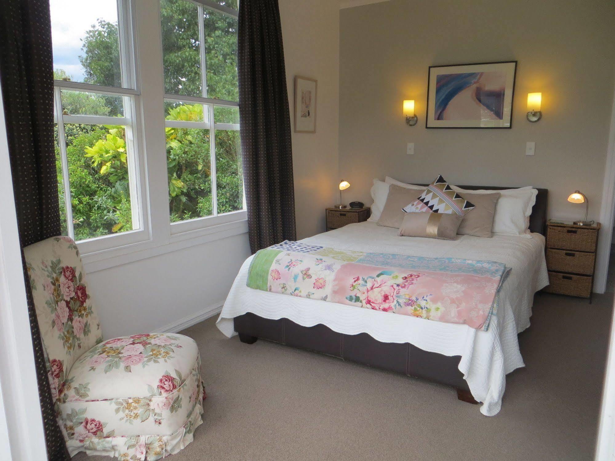 Cotswold Cottage Bed And Breakfast Темс Экстерьер фото