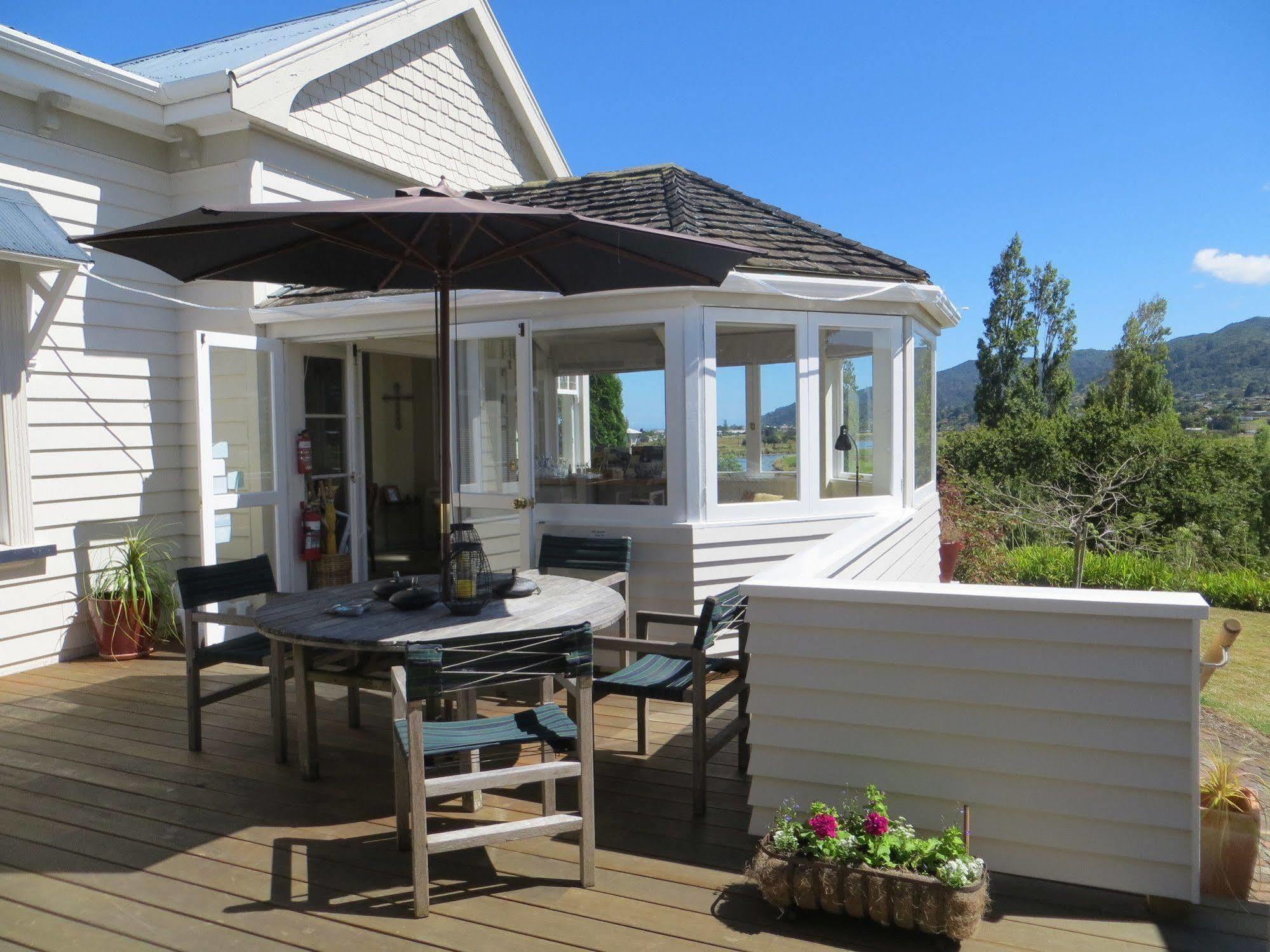 Cotswold Cottage Bed And Breakfast Темс Экстерьер фото